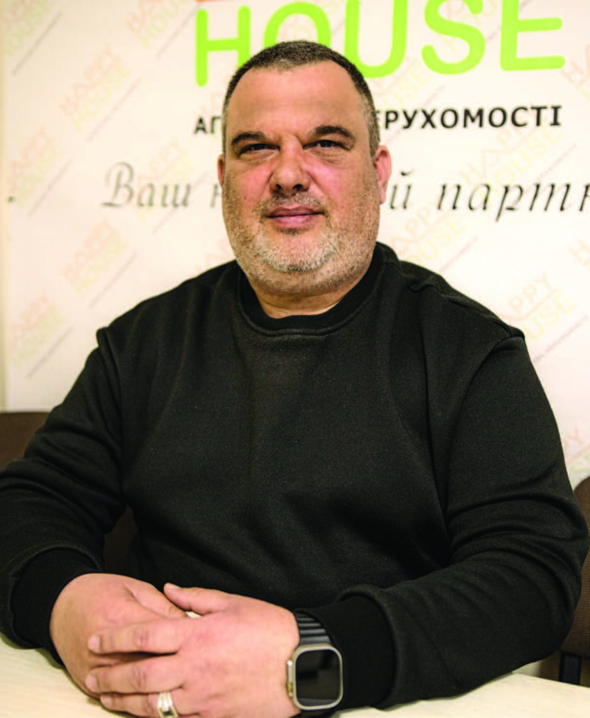 Досвідчений рієлтор: Владислав Гаврилюк знається на всіх тонкощах купівлі-продажу нерухомості. Фото — Валерія Головачова